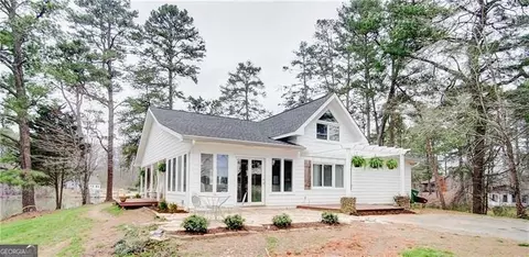 197 Big Springs Rd, Calhoun, GA 30701