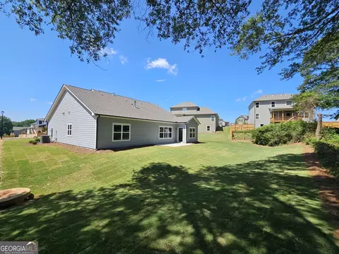 570 Calgary Downs Dr, Winder, GA 30680 photo 2