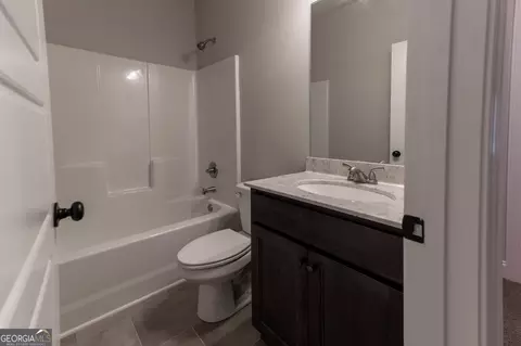 570 Calgary Downs Dr, Winder, GA 30680 photo 8