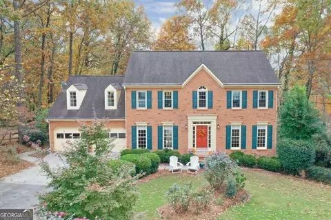 5013 Willow Creek Dr, Woodstock, GA 30188