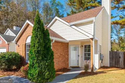2720 Saint Charles Ln NW, Kennesaw, GA 30144