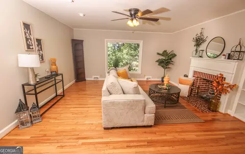 36 Park St, Toccoa, GA 30577 photo 9