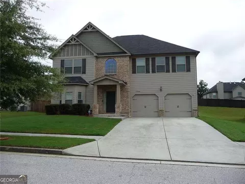 3588 Lake End Dr, Loganville, GA 30052