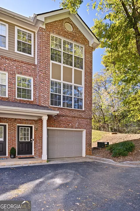 445 N Sessions St #601, Marietta, GA 30060