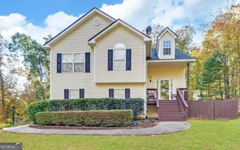3134 Thorn Bush Dr, Gainesville, GA 30507