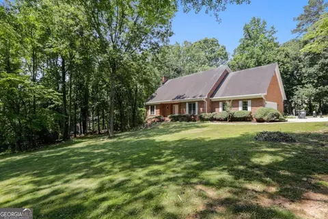 3410 Donegal Way, Snellville, GA 30039