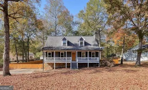 540 E Cherokee Ct, Woodstock, GA 30188