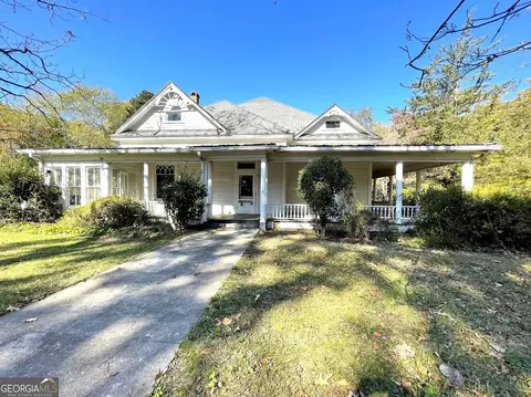 319 S Broad St, Bowman, GA 30624