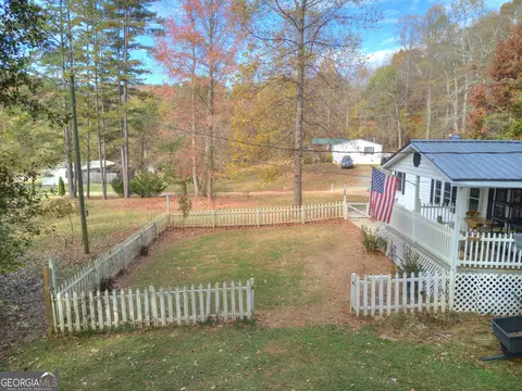 52 Hunters Way, Toccoa, GA 30577 photo 2