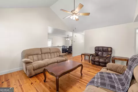 61 Taylor Rd, Toccoa, GA 30577 photo 9