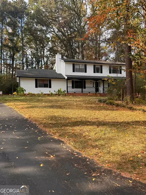 457 Cascade Dr, Lilburn, GA 30047