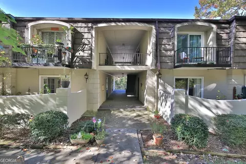 725 Dalrymple Rd #7F, Sandy Springs, GA 30328