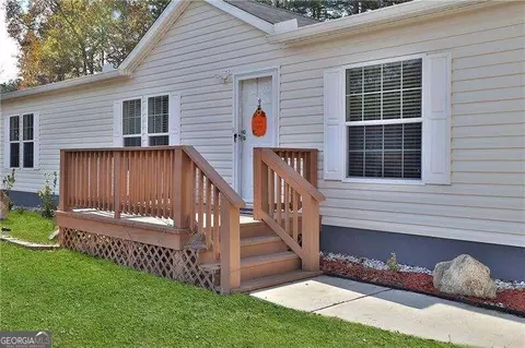 304 Stonegate Dr, Winder, GA 30680 photo 4