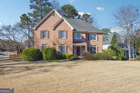 460 Brook Cir, Roswell, GA 30075