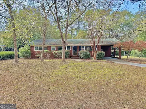 344 S College St, Metter, GA 30439