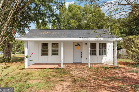 156 Pine Ave, Commerce, GA 30529
