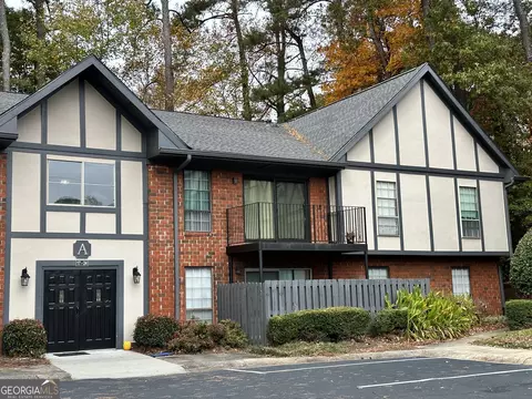 6851 Roswell Rd #A-19, Sandy Springs, GA 30328