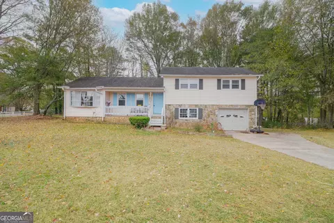 101 Bascomb Dr, Woodstock, GA 30189