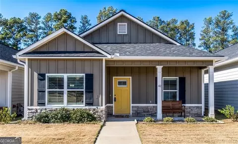 42 Courtyard Ln, Cartersville, GA 30120