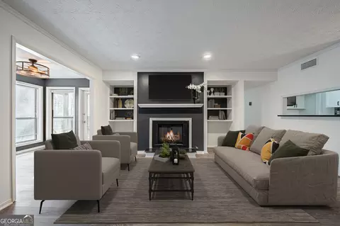 209 Dunbar Dr, Dunwoody, GA 30338