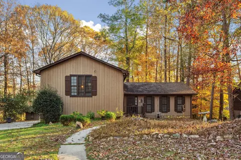 6541 Walden Pond Rd, Stone Mountain, GA 30087