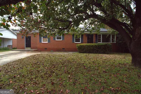 113 Springdale Dr, Warner Robins, GA 31088