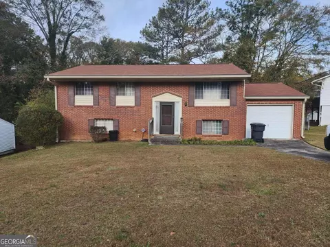 1417 Pineglen Dr, Riverdale, GA 30296