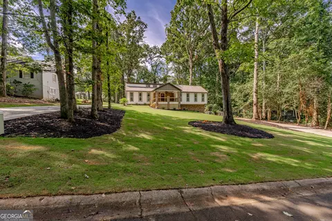 407 Hunters Ln, Woodstock, GA 30189