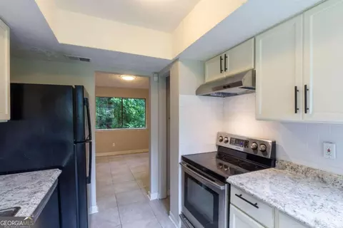 933 Pine Oak Trl, Austell, GA 30168 photo 7