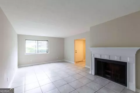 933 Pine Oak Trl, Austell, GA 30168 photo 3