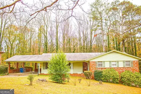 2532 Meadow Lark Dr, East Point, GA 30344