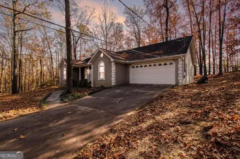 251 Holland Dr, Calhoun, GA 30701