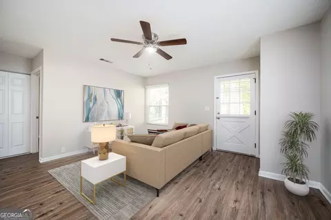 1346 Surrey Ln SW, Marietta, GA 30008