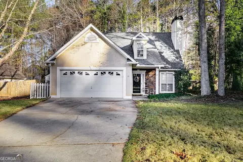 61 Kingsbrook Cir, Newnan, GA 30265
