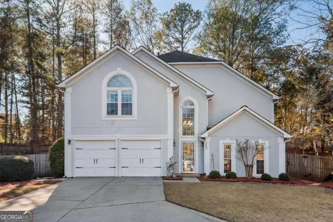 260 Glen Holly Dr, Roswell, GA 30076
