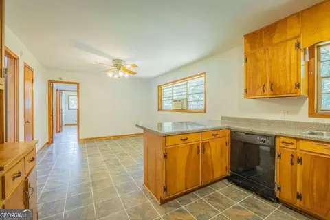 172 Meadowbrook Dr, Toccoa, GA 30577 photo 28