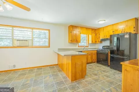 172 Meadowbrook Dr, Toccoa, GA 30577 photo 22