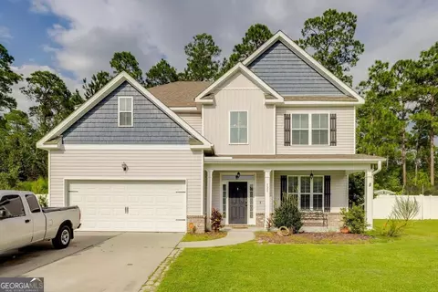 121 Greystone Dr, Guyton, GA 31312