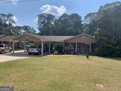 2006 Central Ave N, Tifton, GA 31794