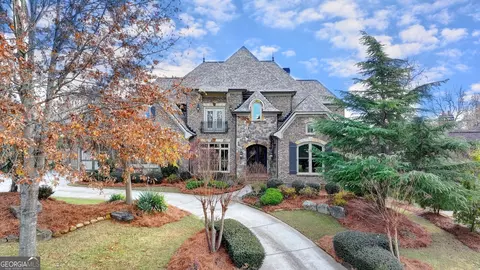 2553 Northern Oak Dr, Braselton, GA 30517