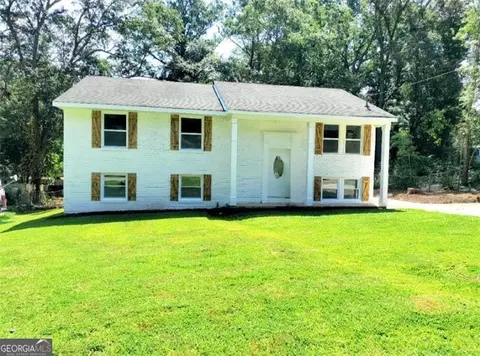 8118 Huntington Dr, Jonesboro, GA 30238