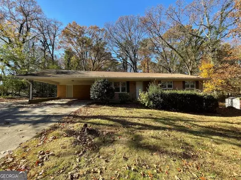 7163 Linda Dr, Lithia Springs, GA 30122