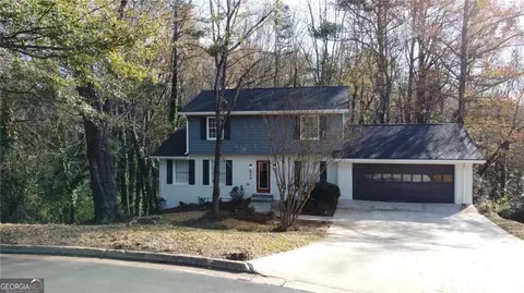 924 Tall Pine Ct SW, Stone Mountain, GA 30087