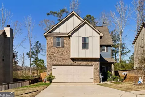 1053 Hartwell Rd, Locust Grove, GA 30248