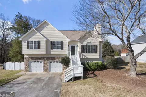 118 Four Oaks Dr, Powder Springs, GA 30127
