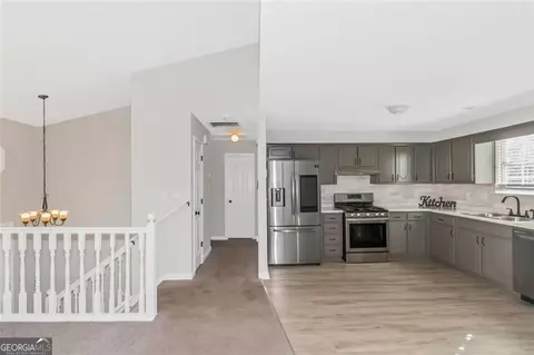76 Hampton Oaks Dr, Hampton, GA 30228 photo 8