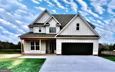 75 Applewood Farm Ln, Taylorsville, GA 30178