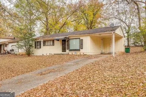 916 Kennesaw Dr, Forest Park, GA 30297