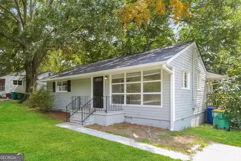 549 Granade Dr, Forest Park, GA 30297