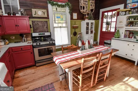 Kitchen - 158 Spring Rd, Molena, GA 30258 photo 4 of 6